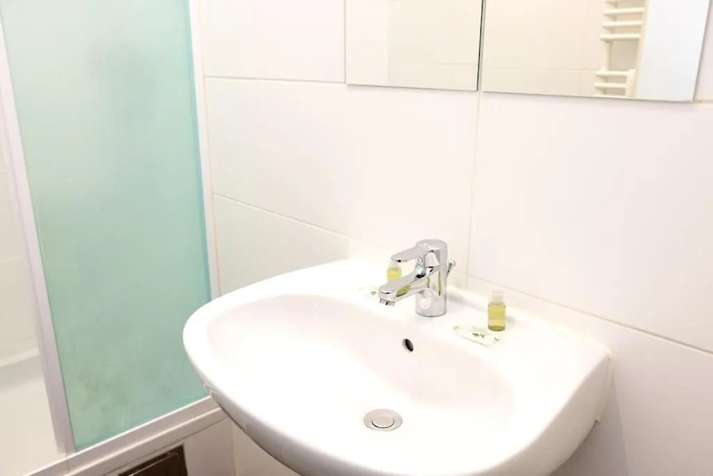 Stylish Apartment With Free Parking Vienna