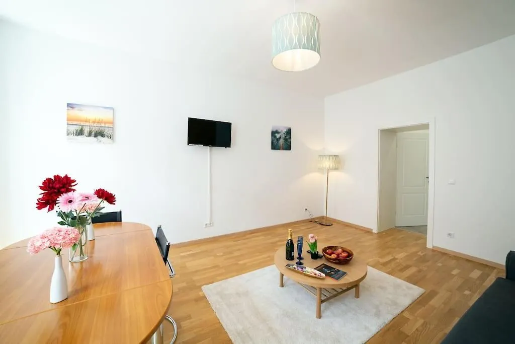 Stylish Apartment With Free Parking Vienna